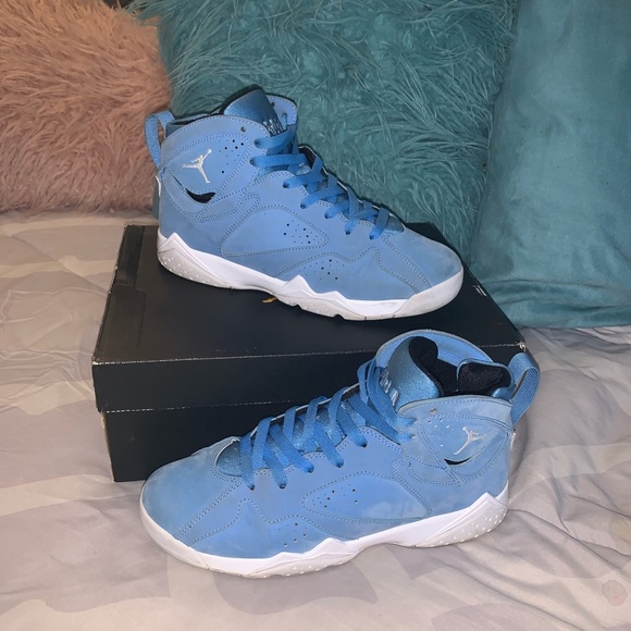 Jordan Retro 7 Pantone (2017) - Picture 3 of 4